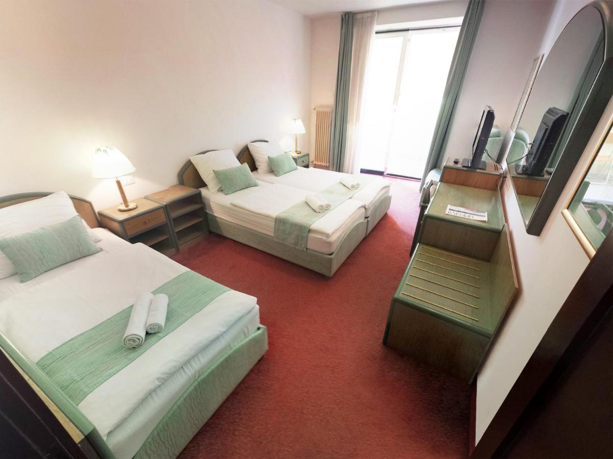 Hotel Lucija Мост-на-Соки Экстерьер фото